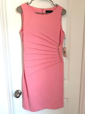 Brand New With Tags Ivanka Trump Pink Dress Size 8
Sleeveless Fitted